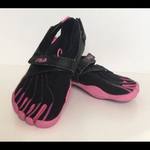 Fila Skele-Toes women’s athletic running shoes 8